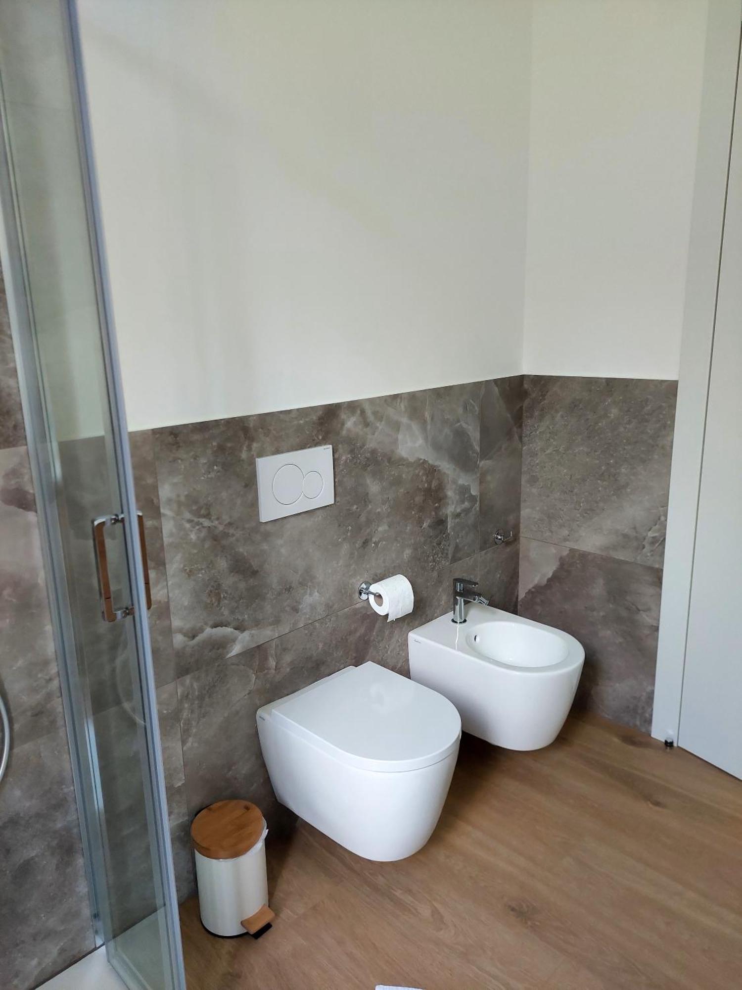 莱科Casa Corso Matteotti 16公寓 外观 照片