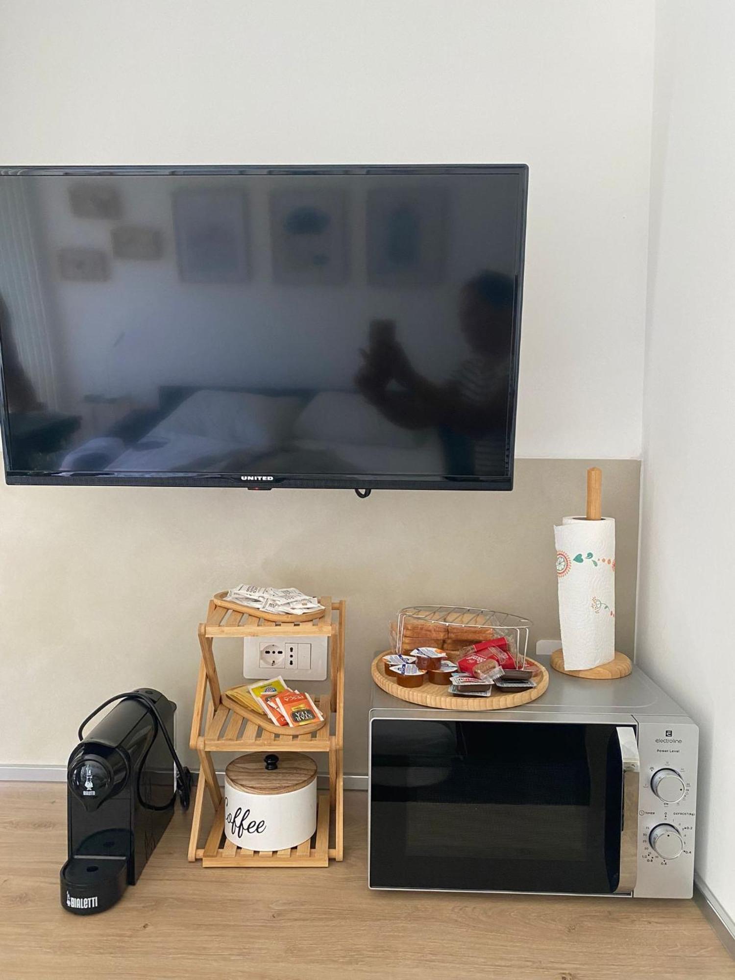 莱科Casa Corso Matteotti 16公寓 外观 照片